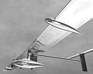 “太阳脉动号”机翼上装备4台电动螺旋桨发动机
